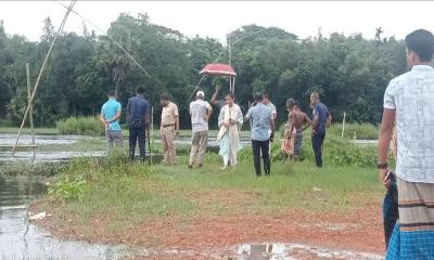গৌরীপুরে বালুয়া নদী থেকে তিনটি অবৈধ বাঁধ অপসারণ