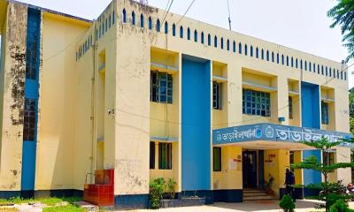কিশোরগঞ্জের তাড়াইল হাওরে মাছ ধরতে গিয়ে বজ্রপাতে জেলের মৃত্যু