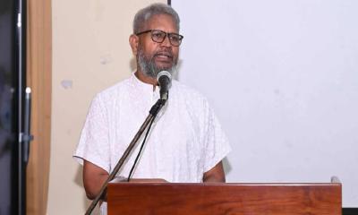 ‍‍`সাংবাদিকদের টাকা-মোবাইল দেয় শিক্ষকরা‍‍`- কুবি উপাচার্য