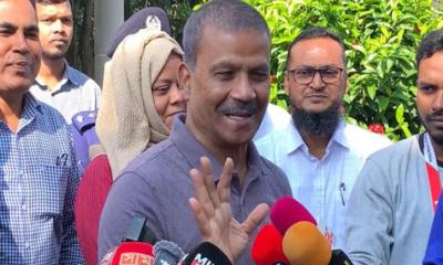 রাজশাহীতে আইন উপদেষ্টা নির্বাচন প্রসঙ্গ এড়িয়ে গেলেন