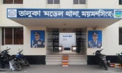 ভালুকায় ত্রিপল মার্ডার: ধারালো দা ও রক্তমাখা চাদর উদ্ধার