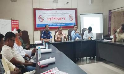 সাদুল্লাপুরে তামাক নিয়ন্ত্রণ আইন বিষয়ক প্রশিক্ষণ