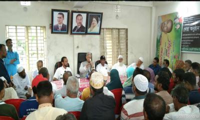 আগামী নির্বাচনকে সামনে রেখে জনগণের দ্বারে দ্বারে যেতে হবে