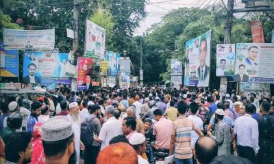 শেরপুরে চন্দন পালের জামিনে উত্তেজনা: ডিসি গেইট অবরোধে বৈষম্যবিরোধী আন্দোলনকারীরা
