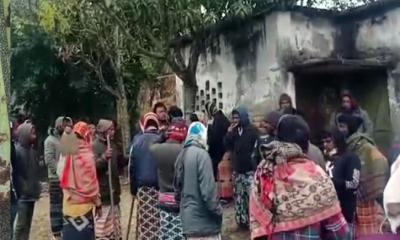 তানোরে গভীর নলকূপে তালা, এলাকায় উত্তেজনা