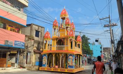 সাজছে রথ, চলছে প্রস্তুতি