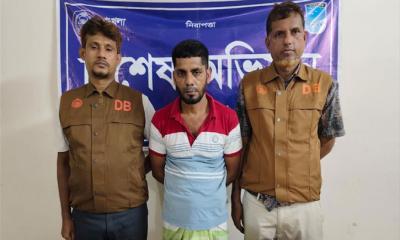 ধামরাইয়ে ডাকাতির প্রস্তুতিকালে ট্রাকসহ গ্রেফতার ২