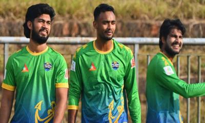 অনুশীলনে মাথায় চোট, হাসপাতালে নেওয়া হলো টাইগার পেসারকে