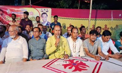 শাহজাদপুরে শারদীয় দুর্গোৎসবে সনাতনীদের সঙ্গে ড. এম এ মুহিত