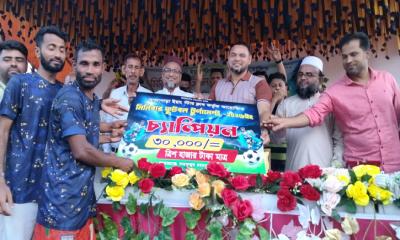 পলাশে মিনিবার ফুটবল টুর্নামেন্টের ফাইনাল অনুষ্ঠিত
