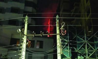 রাজধানীর কাঁটাবনের আবাসিক ভবনে আগুন, নিহত ২