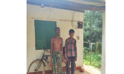 আড়াইশো টাকা আয়ে চারজনের সংসার চালায় কিশোর তোফাজ্জল!