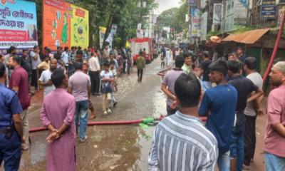 বোয়ালখালীতে জব্বার মার্কেটে অগ্নিকাণ্ড