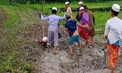 চর ঈশ্বরদিয়ায় কাচারি ঘাট সড়কের বেহাল দশা, চরম ভোগান্তিতে এলাকাবাসী