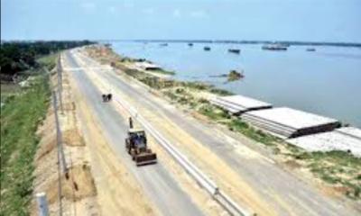 কর্ণফুলীর পাশ ঘেঁষে সড়ক নির্মাণে বদলে যাচ্ছে চট্টগ্রাম