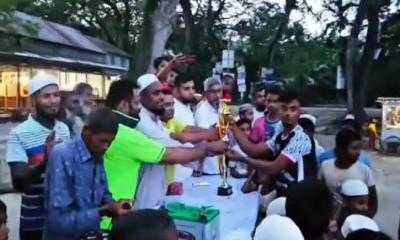 মুকসুদপুরে তাকওয়া ফাউন্ডেশনের উদ্যোগে সাংস্কৃতিক অনুষ্ঠান ও ফুটবল খেলার পুরস্কার বিতরণী