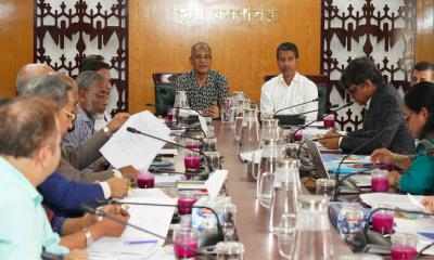 রাজনৈতিক নেতাকর্মীদের অবৈধ সুবিধা দিলে পুলিশের বিরুদ্ধে ব্যবস্থা: স্বরাষ্ট্র উপদেষ্টা