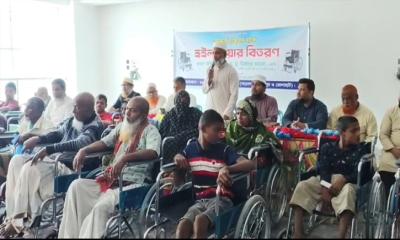 গোমস্তাপুরে ২০ প্রতিবন্ধী পেল হুইলচেয়ার