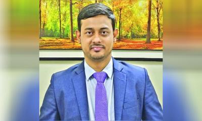 নাসীরুদ্দীন পাটওয়ারীর বিরুদ্ধে মানহানির মামলা