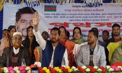 “আমরা ভূইফোড় দল না, আমরা নিবন্ধিত দল—রাজনীতির মাঠে ফুটবল হতে আসিনি, প্লেয়ার হয়ে এসেছি”