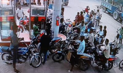 তেলের দাম বাড়ার গুঞ্জন,মাদারগঞ্জে ফিলিং স্টেশনে উপচে পড়া ভিড়