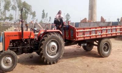 সাদুল্লাপুরে মাটিবোঝাই ট্রাক্টরের চাপায় বৃদ্ধা নিহত