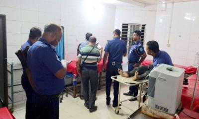 শ্রীপুরে বন্ধ প্লাস্টিক কারখানায় ডাকাতির চেষ্টা, ৬ ডাকাতকে গণধোলাই দিয়ে পুলিশে সোপর্দ