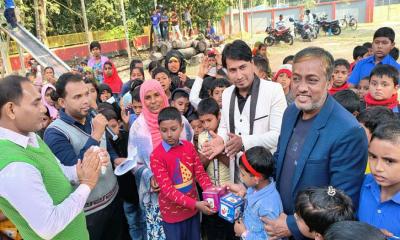 শিক্ষার্থীদের অনুপ্রেরণায় এম.ডি. আলমগীর কবিরের প্রশংসনীয় পদক্ষেপ
