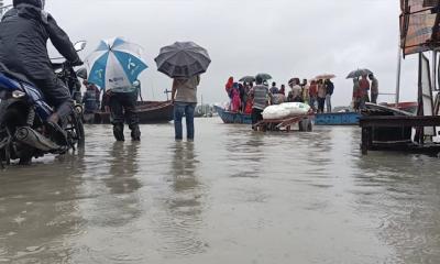 নিম্নচাপের প্রভাবে অস্বাভাবিক জোয়ারে প্লাবিত গলাচিপা, জনদুর্ভোগ চরমে
