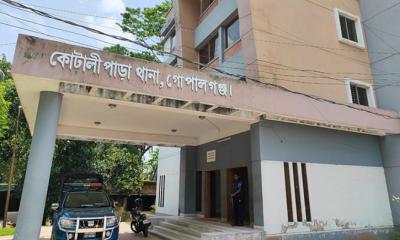 কোটালীপাড়ায় স্কুলছাত্রীর ইজ্জতের মূল্য ৩ লাখ টাকা