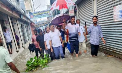 জোয়ারের পানিতে প্লাবিত মোরেলগঞ্জ, দুর্গত এলাকা পরিদর্শনে বিএনপি নেতা কাজী শিপন