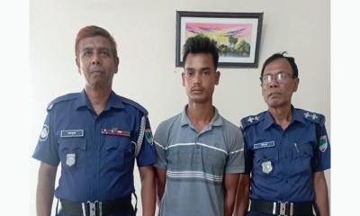 সব আয়োজন ব্যর্থ করে দিয়ে মাদক কারবারিকে আটক করল পুলিশ