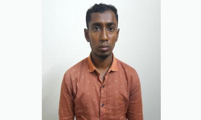 সিরাজগঞ্জে  ১০০ বোতল ফেন্সিডিলসহ মাদক ব্যবসায়ী গ্রেপ্তার