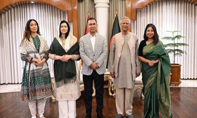 প্রধান উপদেষ্টার সঙ্গে সপরিবারে তারেক রহমানের সাক্ষাৎ