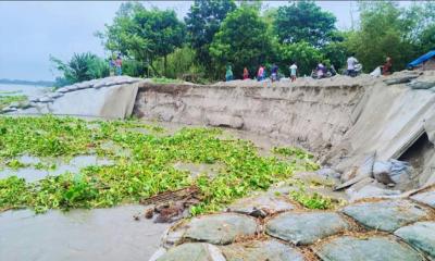 সুন্দরগঞ্জে তিস্তায় তীব্র ভাঙন, ঝুঁকিতে শতাধিক বসতবাড়ি