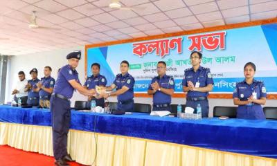আবারও ময়মনসিংহ জেলার শ্রেষ্ঠ ওসির পুরস্কার পেয়েছেন ভালুকা মডেল থানার ওসি মো. হুমায়ুন কবির