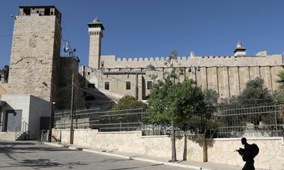 পশ্চিমতীরের ইব্রাহিমি মসজিদ বন্ধ করে দিল ইসরায়েল,মুসলিমদের ওপর কারফিউ