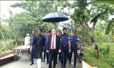 নেছারাবাদের নৌকার হাট ও ছারছীনা দরবার শরীফ পরিদর্শনে আলজেরিয়ার রাষ্ট্রদূত