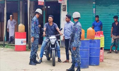 চরফ্যাশনে সড়কে নিরাপত্তা নিশ্চিতে যৌথ বাহিনীর বিশেষ অভিযান