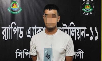 লক্ষ্মীপুরে সালিসি বৈঠকে দাদাকে গুলির ঘটনায় নাতি র‌্যাবের হাতে গ্রেপ্তার