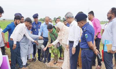 রবীন্দ্র বিশ্ববিদ্যালয়ের স্থায়ী ক্যাম্পাস পরিদর্শনে পরিবেশ উপদেষ্টা