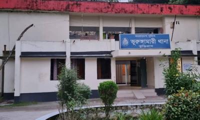 ভূরুঙ্গামারীতে সন্দেহজনক চার নারী আটক