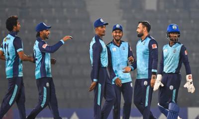ঢাকা ক্যাপিটালসকে হারিয়ে টানা দ্বিতীয় জয় নোয়াখালীর