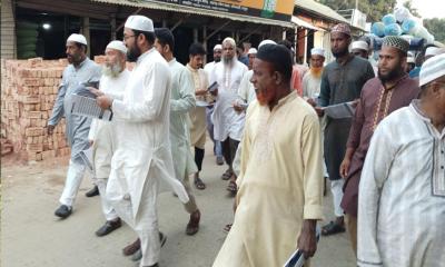 নালিতাবাড়ীতে জামায়াতের লিফলেট বিতরণ