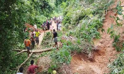 টানা বর্ষণে শেরপুরে পাহাড় ধস, সীমান্ত সড়ক বন্ধ