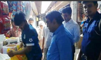 চুয়াডাঙ্গায় ভোক্তা অধিকারের অভিযানে এক প্রতিষ্ঠানকে ৩০ হাজার টাকা জরিমানা