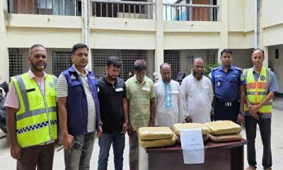 জামালপুরে ১৫ কেজি গাঁজাসহ ৪ মাদক কারবারি গ্রেপ্তার