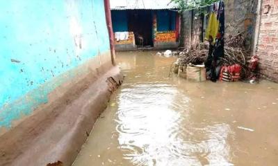 মৌলভীবাজারে টানা ভারী বর্ষণে চরম জনদুর্ভোগ, বেশি বিপাকে নিম্ন আয়ের মানুষ