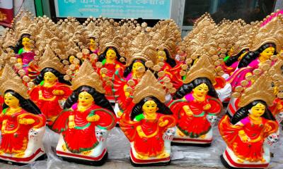 কোটালীপাড়ায় লক্ষী প্রতিমার জমজমাট হাট