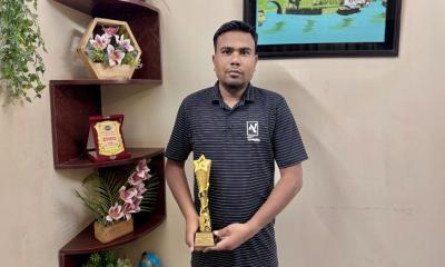 তথ্যপ্রযুক্তিতে এশিয়ান আইকনিক অ্যাওয়ার্ড পেলেন কুড়িগ্রামের আরিফ